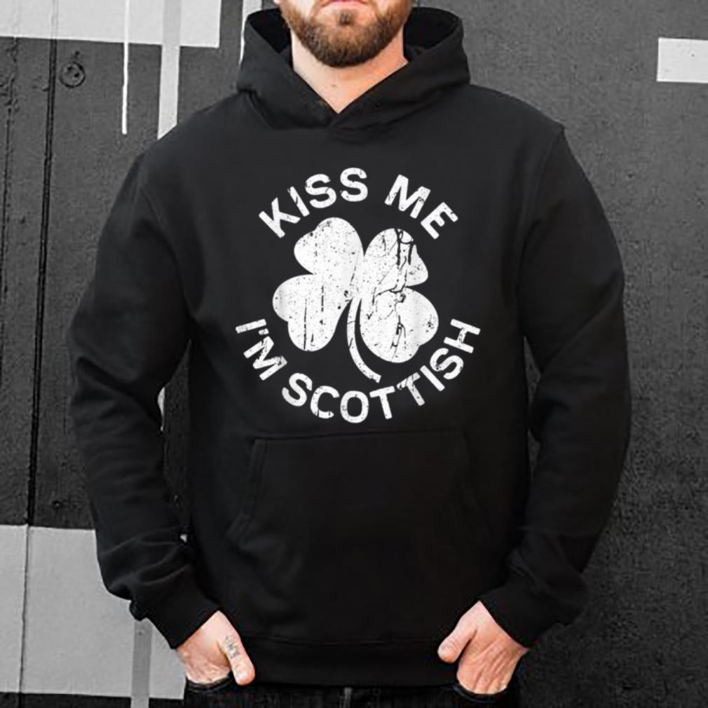 Pretty Kiss Me I'm Scottish Saint Patrick Day Gift shirt