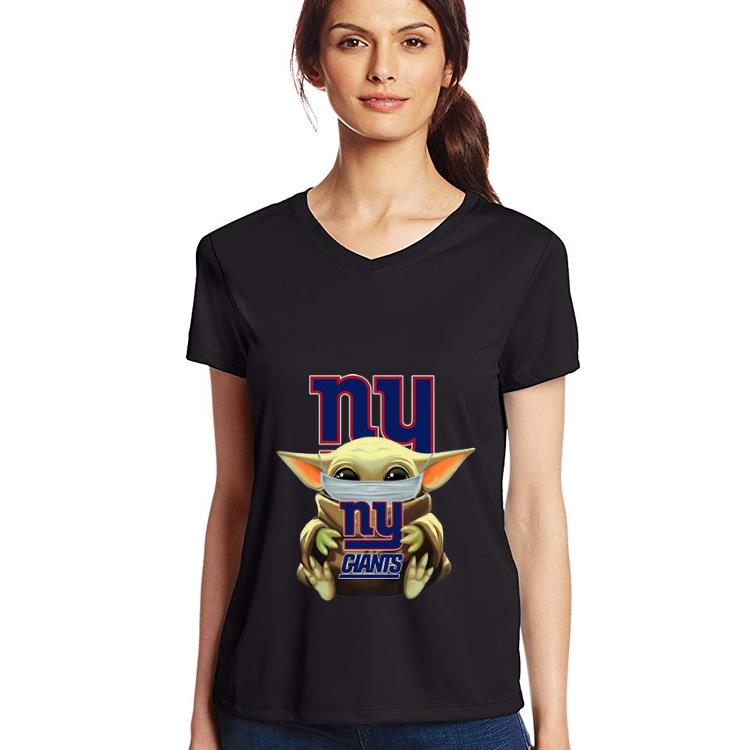 Great Star Wars Baby Yoda Face Mask Hug New York Giants shirt 2 Great Star Wars Baby Yoda Face Mask Hug New York Giants shirt 3