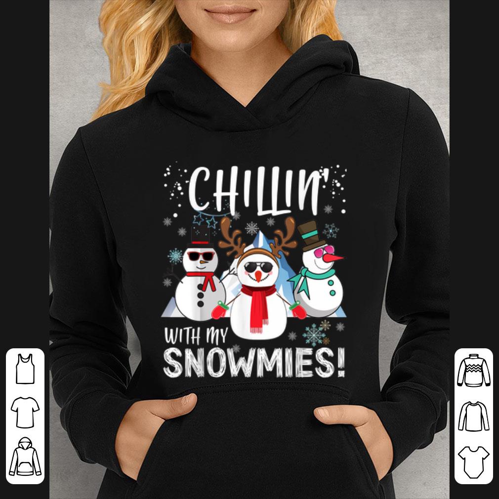 Hot Chillin With My Snowmies Funny Christmas T-Shirt B07ZPQTKX9.png