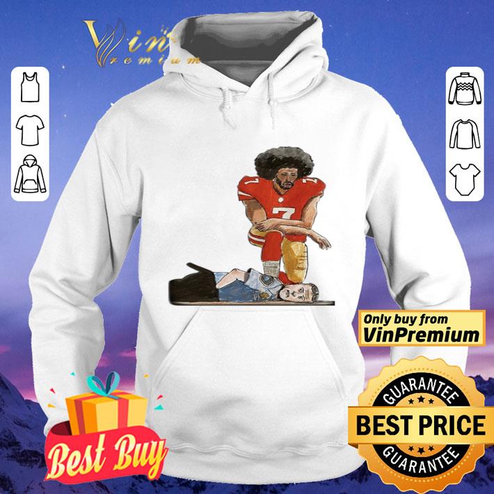Colin Kaepernick kneeling on the neck Police shirt