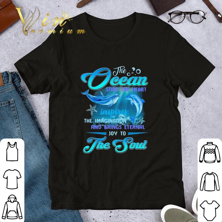The queen is 16 quarantine fireworks Coronavirus shirt 7