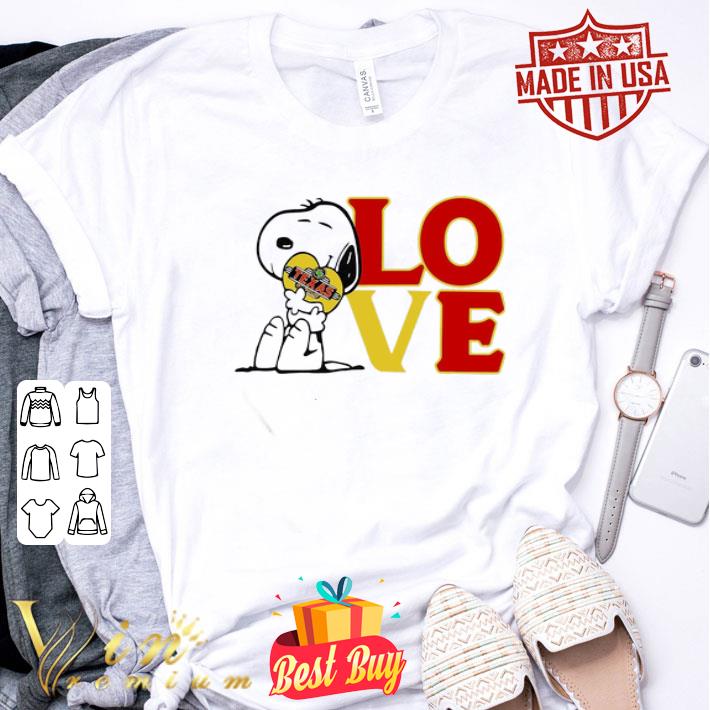 Snoopy Hug Heart Love Texas Roadhouse Logo shirt