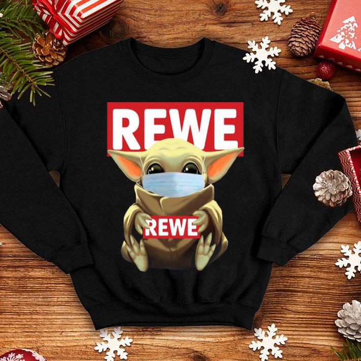 Star Wars Baby Yoda Face Mask Hug Rewe shirt