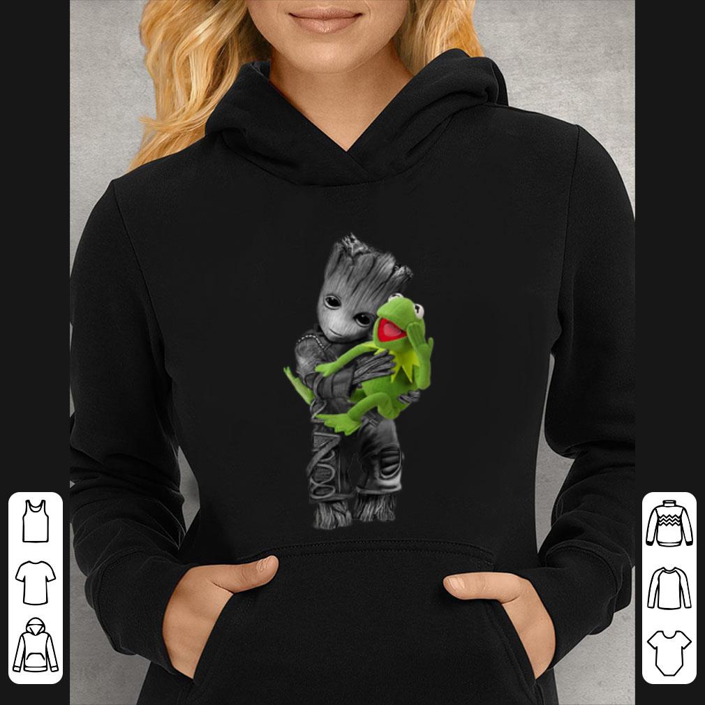 Nice Baby Groot Hug Frog Disney shirt