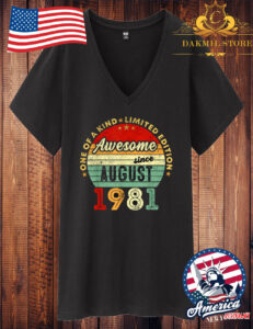 VINTAGE 40th Birthday Shirt born in August 1981 V Neck