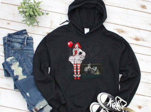 Limited Pennywise It Girl Halloween Shirt 3