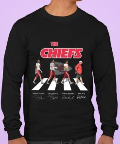 Hot The Chiefs Abbey Road Kansas City Chiefs Signatures Shirt, Patrick Mahomes, Andy Reid, Derrick Thomas, Tony Gonzalez 6
